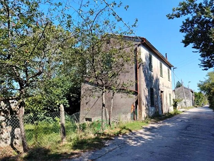 Casa trilocale in vendita in Locaità CaminateFano, Fano