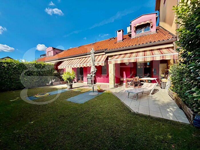 Casa con 7 locali in vendita in Via Dalmasso, Bruino