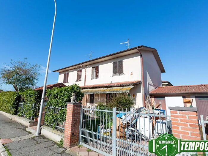 Casa trilocale in vendita in Viale Kennedy, Codogno