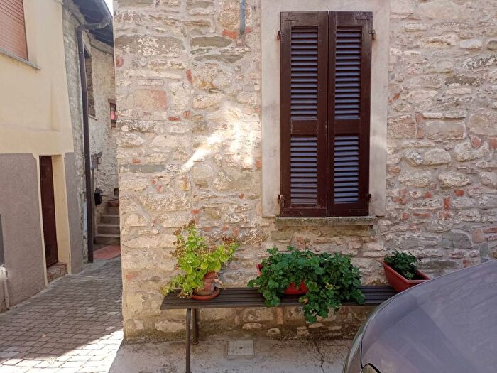 Appartamento bilocale in affitto in Via Portici, Caminata, Alta Val Tidone