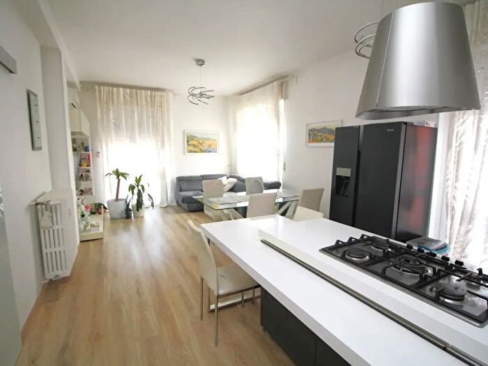 Appartamento quadrilocale in vendita in Via Firenze, Castellanza
