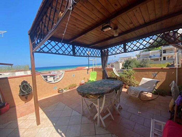 Appartamento trilocale in vendita in Via del Mare, Alcamo