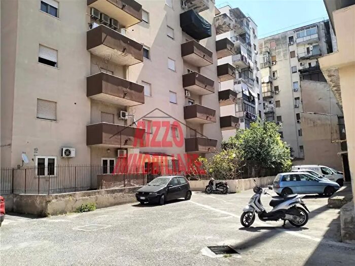 Appartamento trilocale in vendita in Palermo