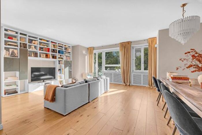 Appartamento quadrilocale in vendita in Via Ruggiero Settimo a, Milano