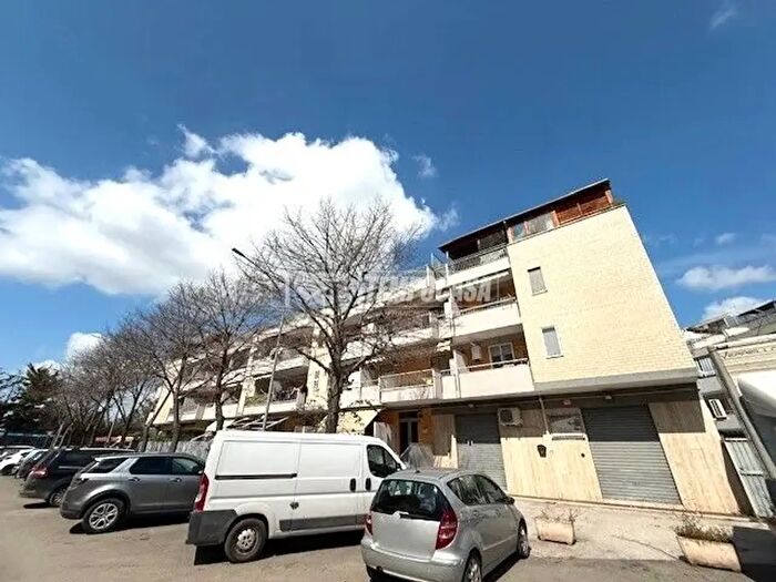 Appartamento trilocale in vendita in Via di Salpi, Foggia