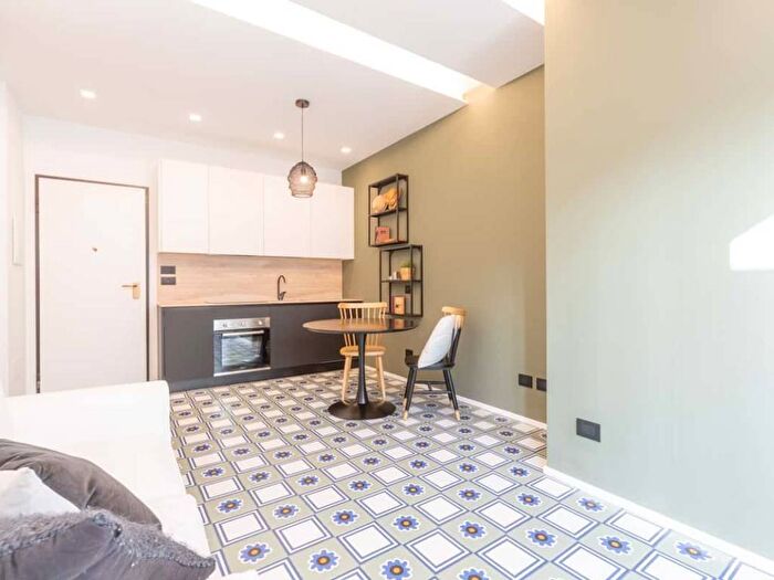 Appartamento bilocale in affitto in Via Marco Aurelio, Parco Trotter, Milano