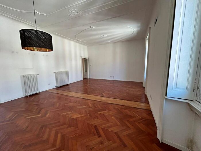 Appartamento trilocale in affitto in Via Spartaco, Montenero, Milano