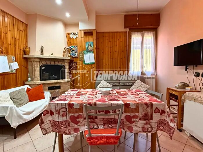 Appartamento quadrilocale in vendita in Via Trieste, Cologno Monzese