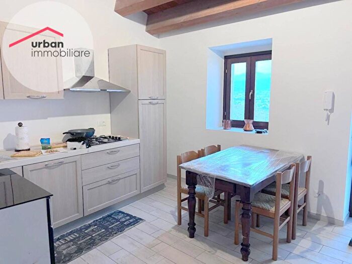 Appartamento con 5 locali in affitto in Via della Fonte, Bellavista Pianola, L'Aquila