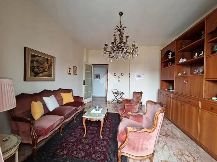 Appartamento trilocale in vendita in Via Piave, Limbiate