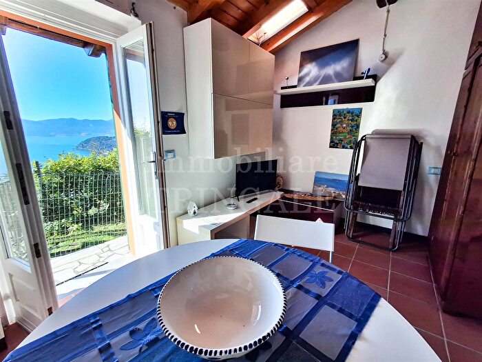 Casa quadrilocale in affitto in Lerici