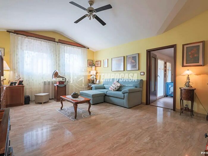 Appartamento con 5 locali in vendita in Via Guglielmo Marconi, Valsamoggia