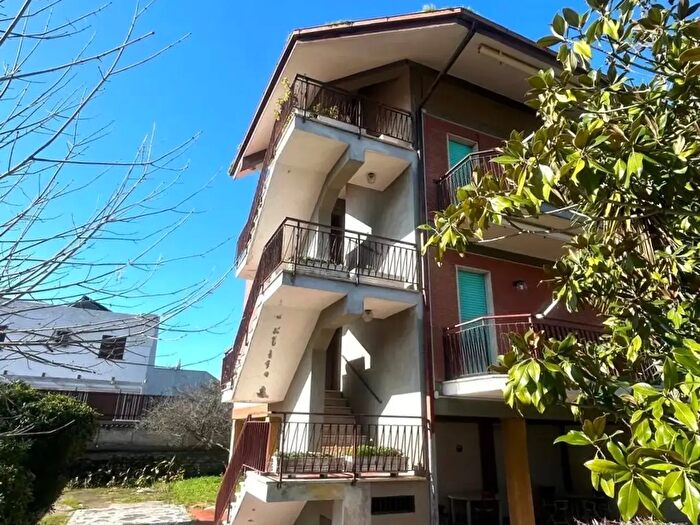 Casa con 13 locali in vendita in Lido Mare della Tranquillita, Terracina