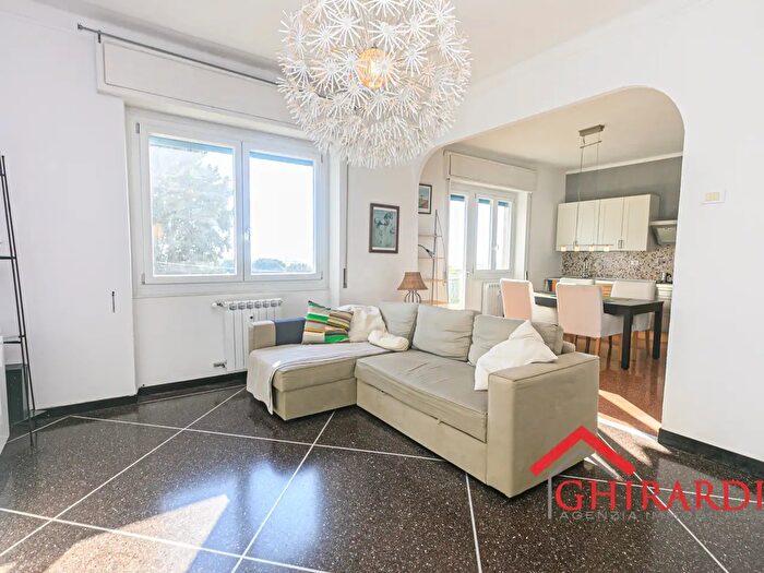 Appartamento con 7 locali in vendita in Via Antica Romana di Pegli, Genova