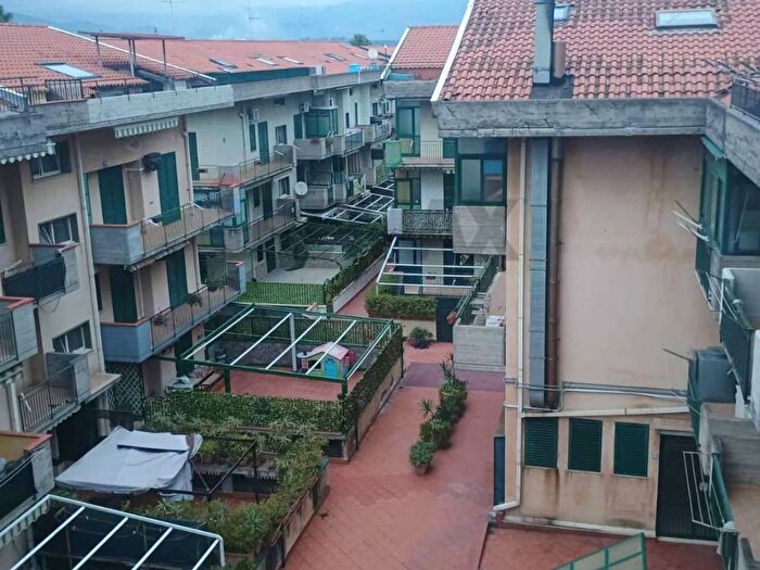 Casa trilocale in affitto in Via Spiaggia, Centro, Mascali