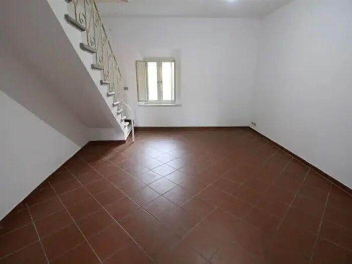 Casa trilocale in affitto in Via Pietro Paolini, Lucca