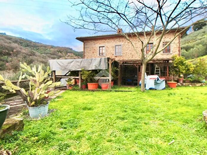 Appartamento quadrilocale in vendita in Via Larciano, Larciano