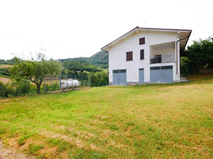 Casa trilocale in vendita in Via Valle Olio, Serramazzoni