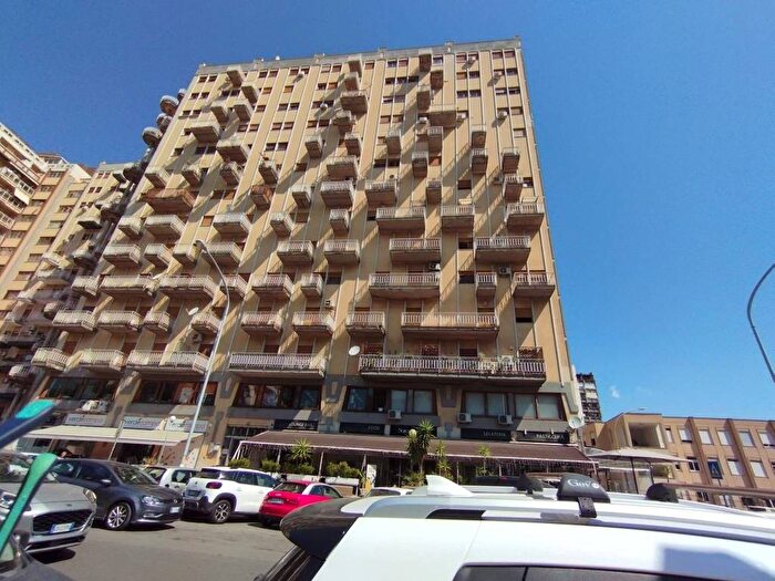 Appartamento con 6 locali in affitto in Via Giovanni Campolo, Malaspina, Palermo