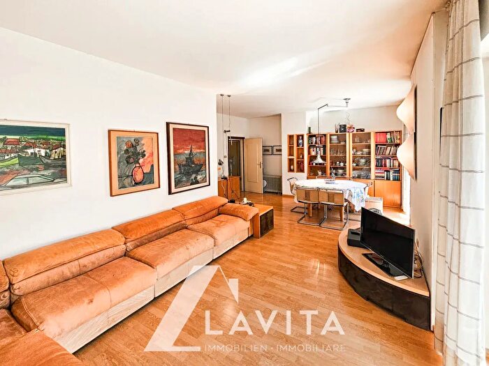 Appartamento con 5 locali in vendita in Romstraße Via Roma, Merano