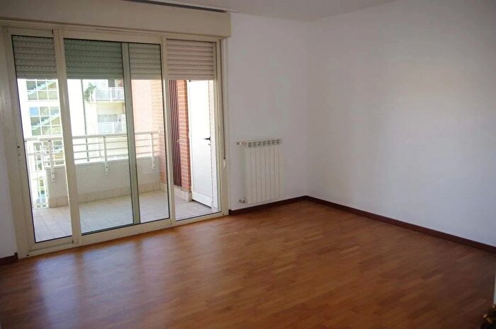 Appartamento trilocale in vendita in Zona Cascinetta Gallarate, Gallarate