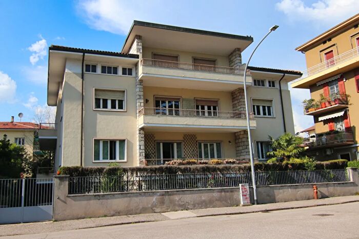 Appartamento con 6 locali in vendita in Via G Segantini, Rovereto