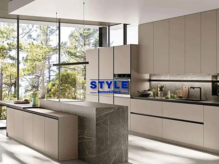 Appartamento con 5 locali in vendita in Mira