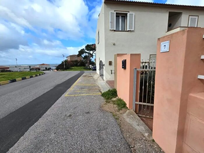 Appartamento trilocale in vendita in Località Isola Rossa, Trinità dAgultu e Vignola