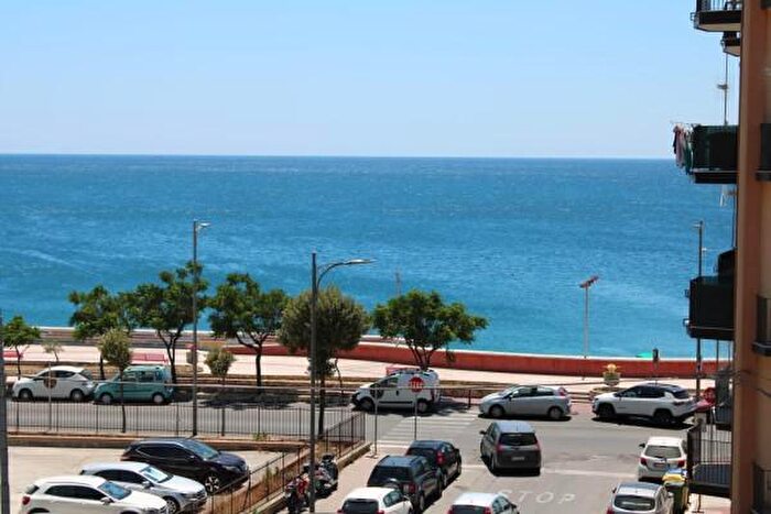 Appartamento quadrilocale in affitto in Via Murano, Catanzaro