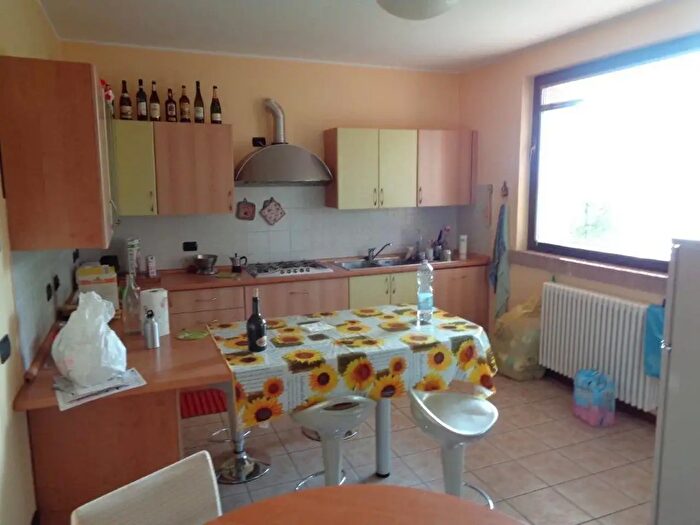 Appartamento quadrilocale in affitto in Varano De' Melegari