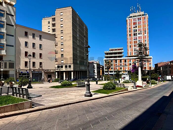 Appartamento con 5 locali in vendita in Piazza Castello, Sassari