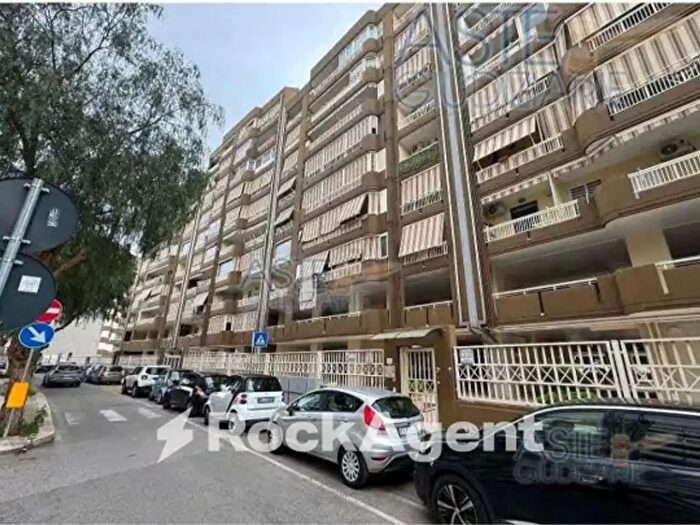 Appartamento trilocale in vendita in Via Francesco Eugenio Silvestri, Bari