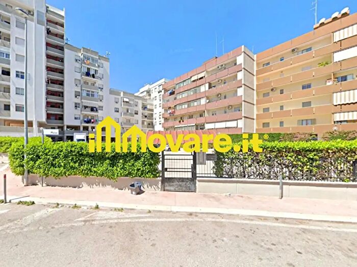 Appartamento trilocale in vendita in Via Molise Modugno Ba Italia C, Montemilone