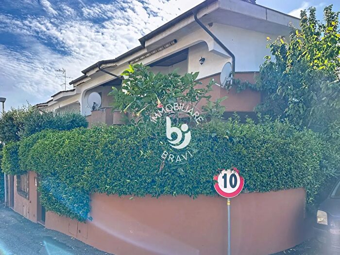 Casa trilocale in vendita in Via Milano, Santa Marinella