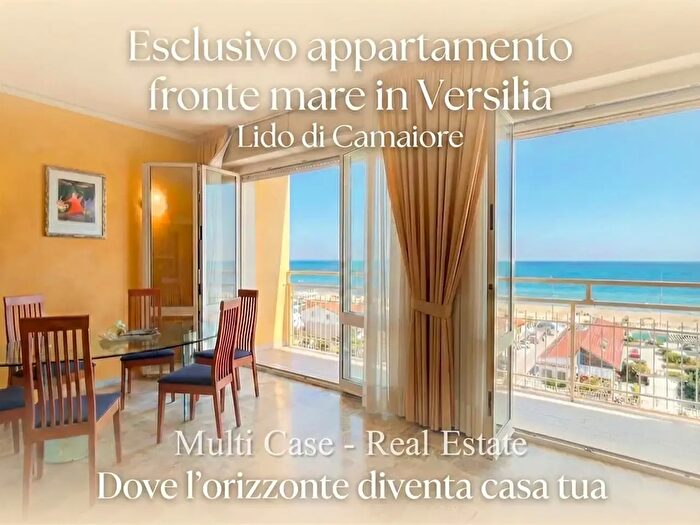 Appartamento con 7 locali in vendita in Via Ermenegildo Pistelli, Camaiore