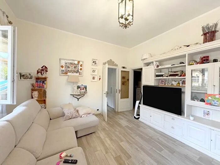 Appartamento quadrilocale in vendita in Viareggio