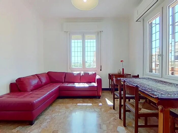 Appartamento trilocale in affitto in Via Cesare De Fabritiis, Roma
