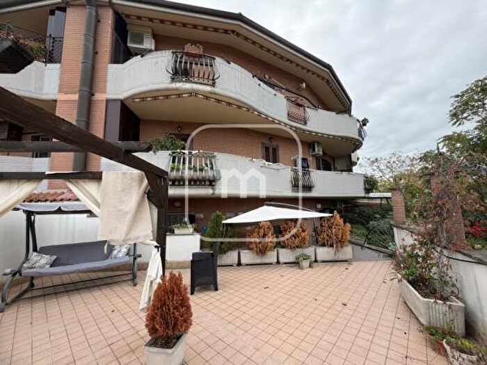 Appartamento trilocale in vendita in Via Casilina, Montecompatri