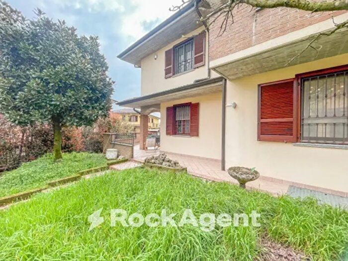 Casa con 5 locali in vendita in Via Gabriele dAnnunzio, Salerano Sul Lambro