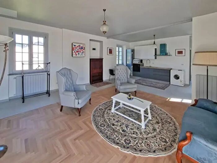 Appartamento trilocale in affitto in Sesto Calende