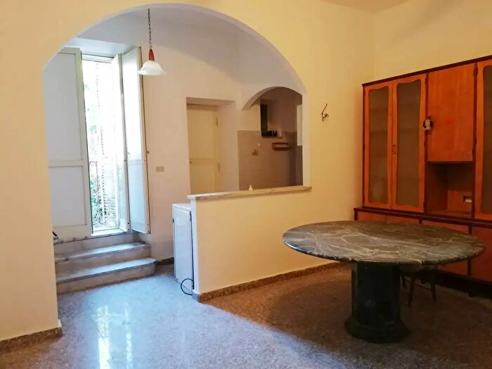 Casa con 10 locali in vendita in Via l Razza, Vibo Valentia