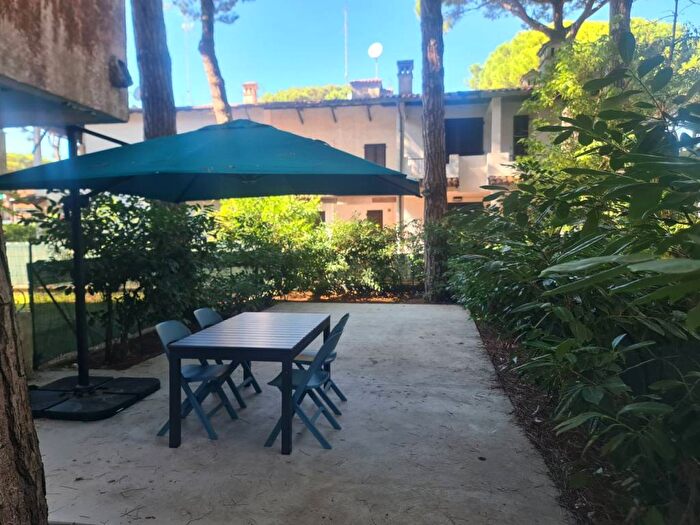 Casa con 6 locali in affitto in VIALE TIZIANO, Lido di Spina, Comacchio