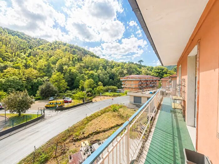Appartamento con 6 locali in vendita in Via Aldo Moro, Ne