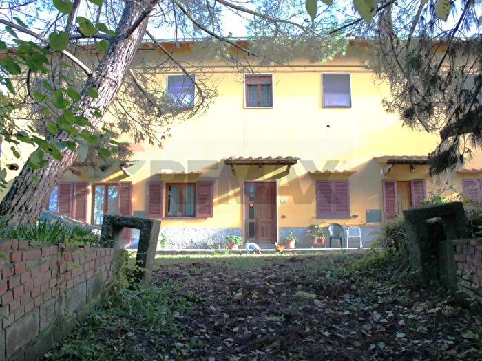 Casa con 18 locali in vendita in Via dOrmicello, Empoli