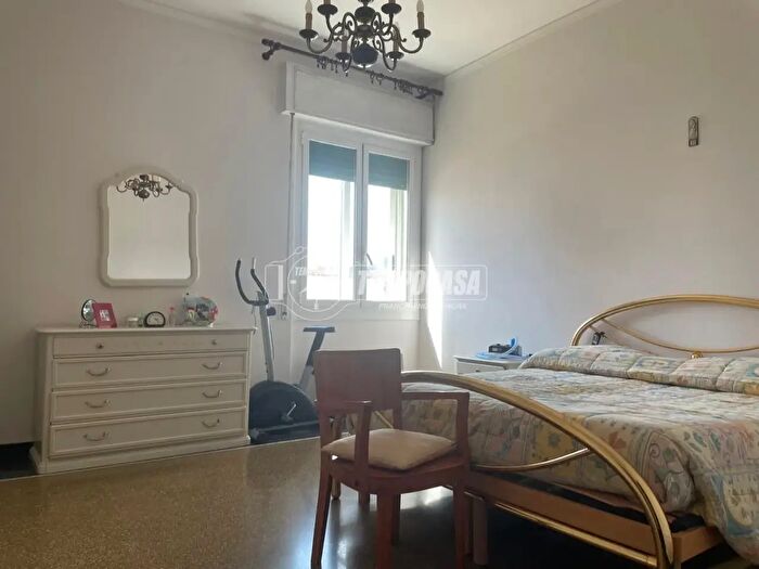 Appartamento quadrilocale in vendita in Via Stefano Dondero a, Genova