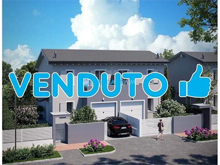 Casa quadrilocale in vendita in Via G Palatucci Carpi Mo, Carpi