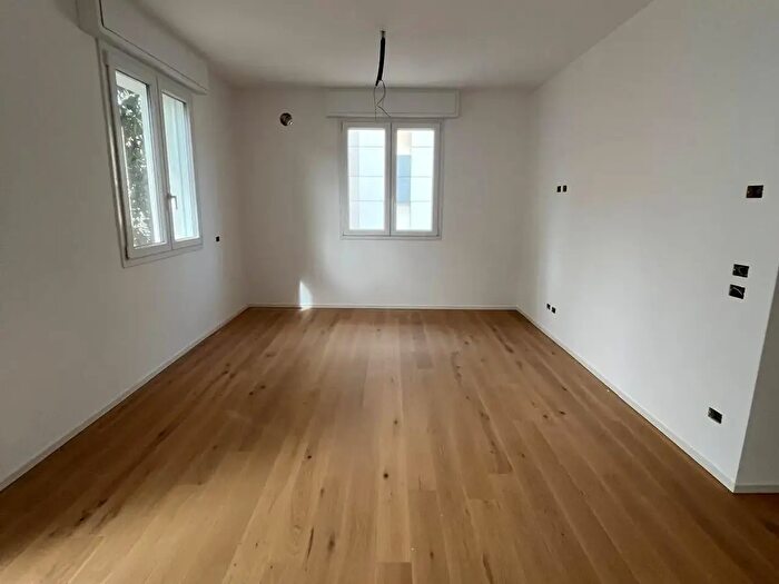 Appartamento trilocale in vendita in Via Albio Tibullo, BellariaIgea Marina