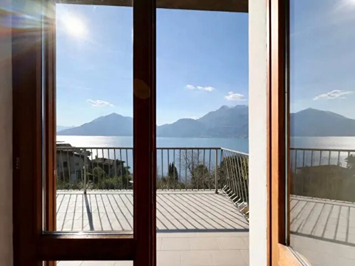 Casa con 6 locali in vendita in Frazione Oro Atta, Bellano