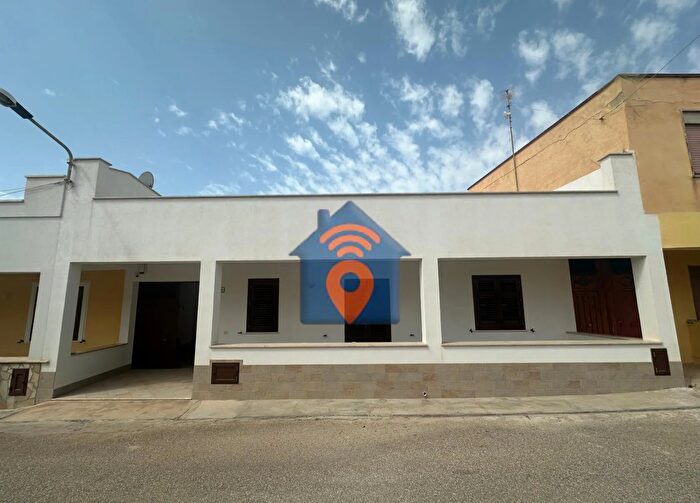 Casa con 5 locali in vendita in Campobello Di Mazara