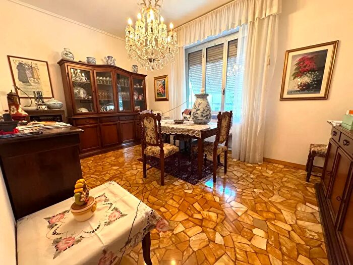 Appartamento quadrilocale in vendita in Via Scotto, Savona